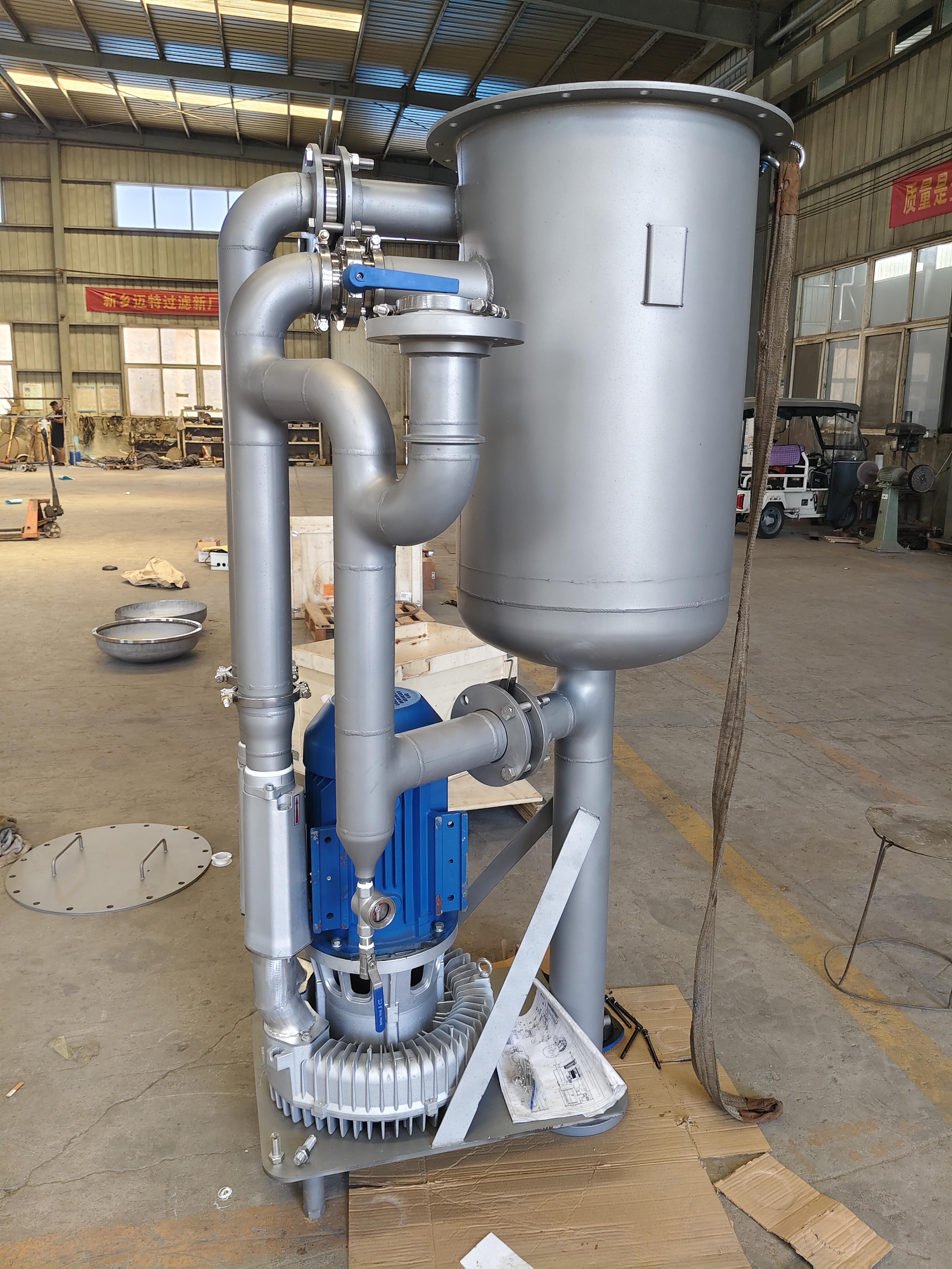 5.5kw防爆式油霧分離，500方風機油霧分離器發(fā)貨送客戶手中，